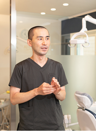 西神中央ファミリー歯科 院長 谷野ドクター